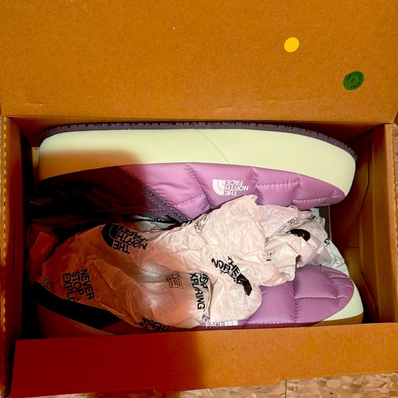THE NORTH FACE THERMOBALL TRACTION MULE II 💜🍋‍🟩 - Picture 2 of 5